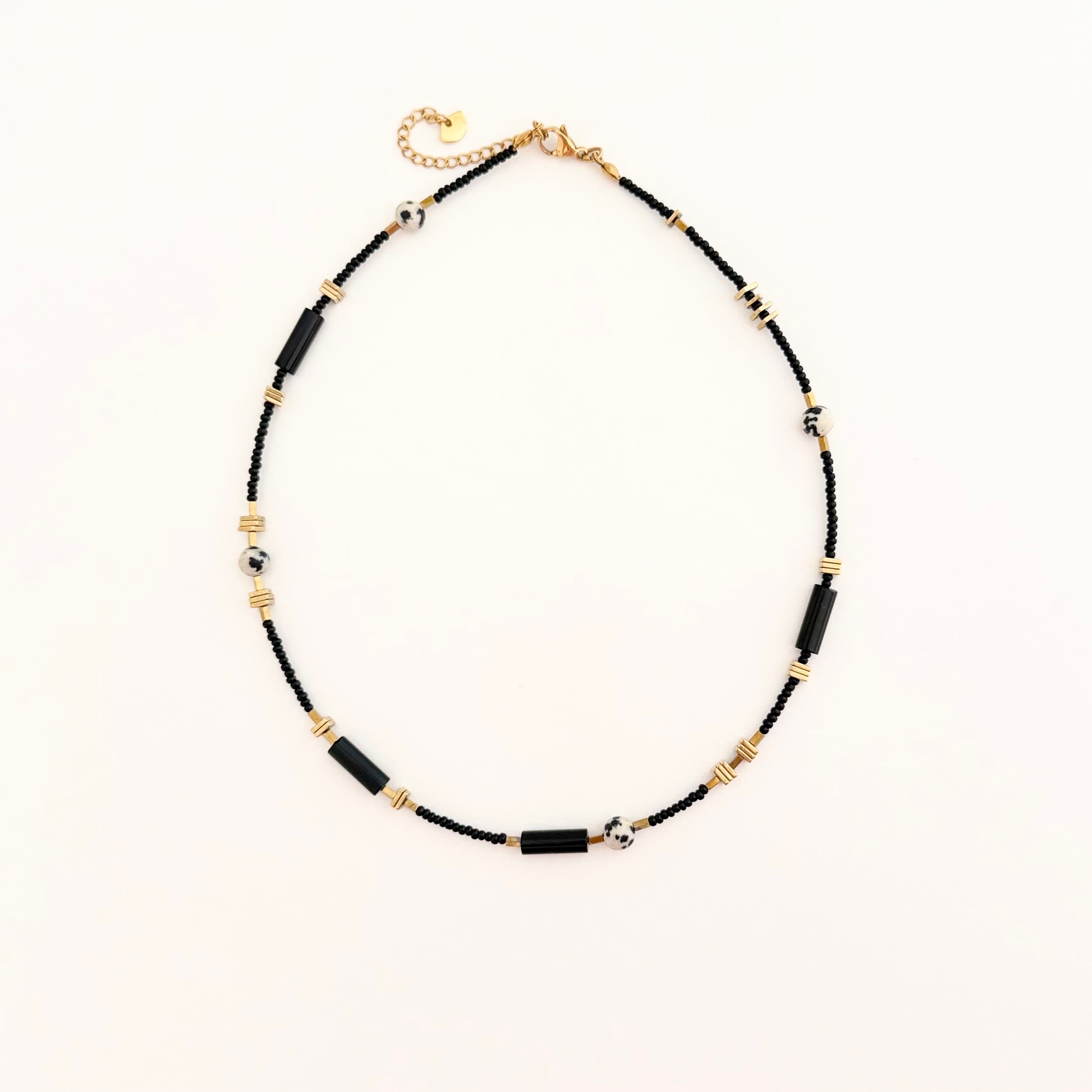 Ogrlica od crnog oniksa i jaspisa